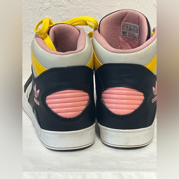 Adidas Woman’s High-Top Hard Court Sneakers Red, Blue, Pink & Yellow SZ 5.5 - Picture 6 of 12